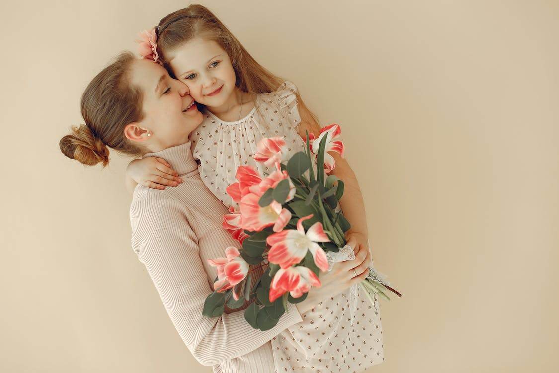 Best Gifts For New Moms This Mother's Day - Outlet Shop For Kids