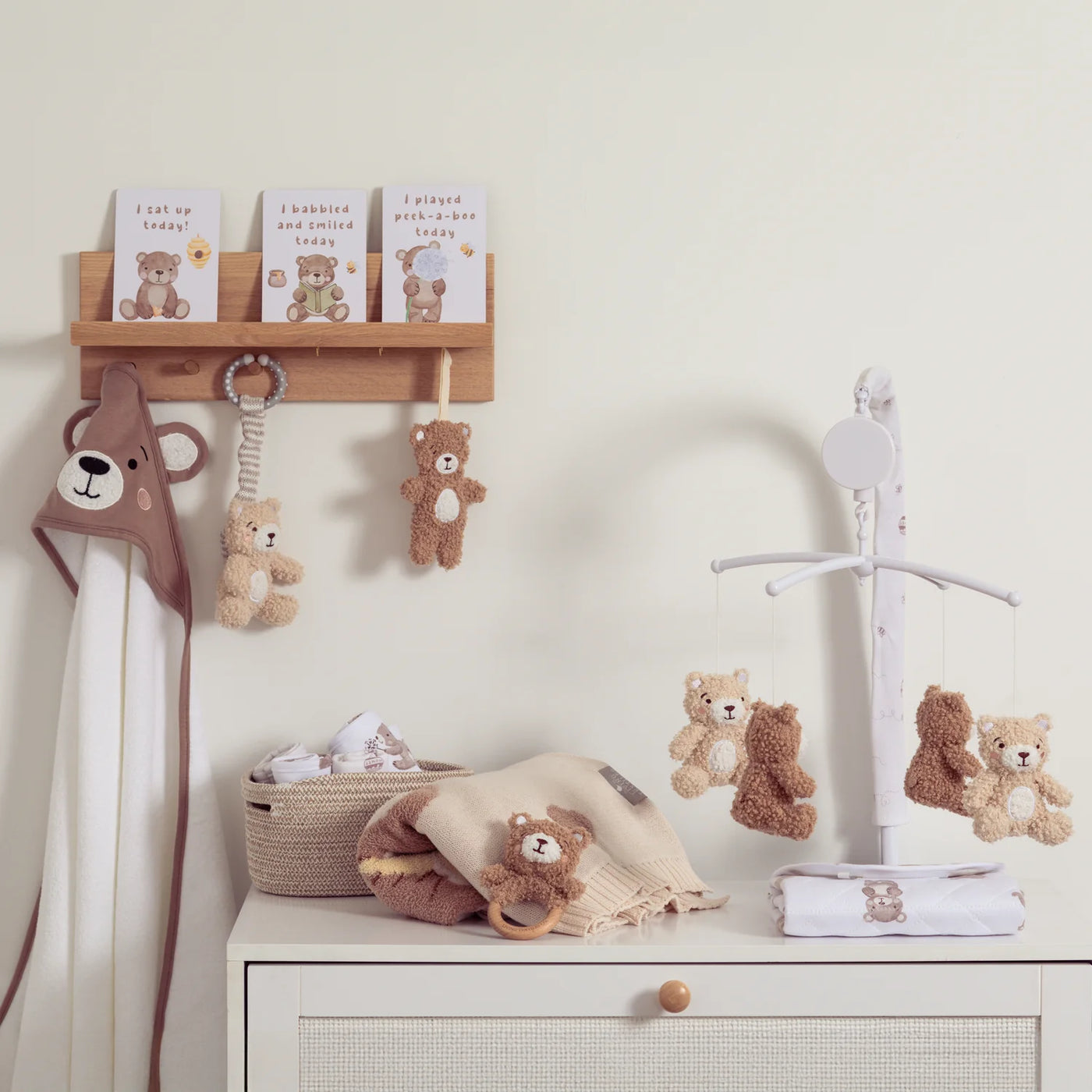 Living Textiles Milestone Cards - Cuddly Bear
