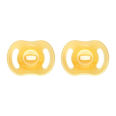 Tommee Tippee Ultra-Light Stayput Night GLow Silicone Soother 2 Pack 0-6 Months - Yellow Pack