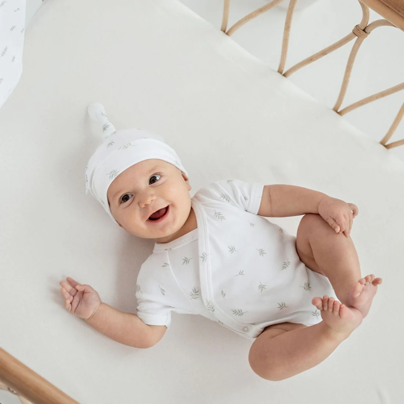  Aster & Oak Little Leaf Knot Hat - White