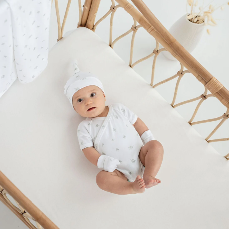  Aster & Oak Little Leaf Mittens - White