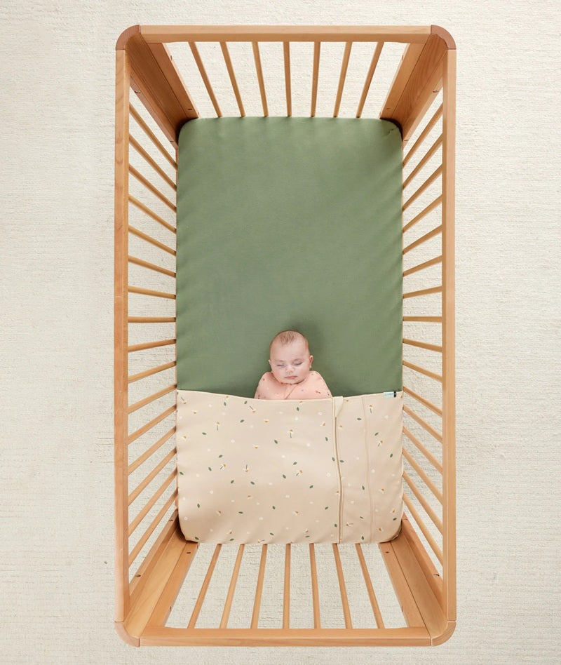ergoPouch Australia HugMe Blanket 1.0 & 2.5 TOG Bassinet Crib - Daisy Sprinkle