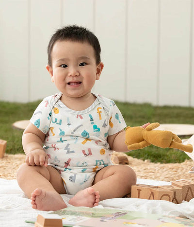 Love To Dream Ecovero Bodysuit Short Sleeve - White Alphabet Soup - Outlet Shop For Kids